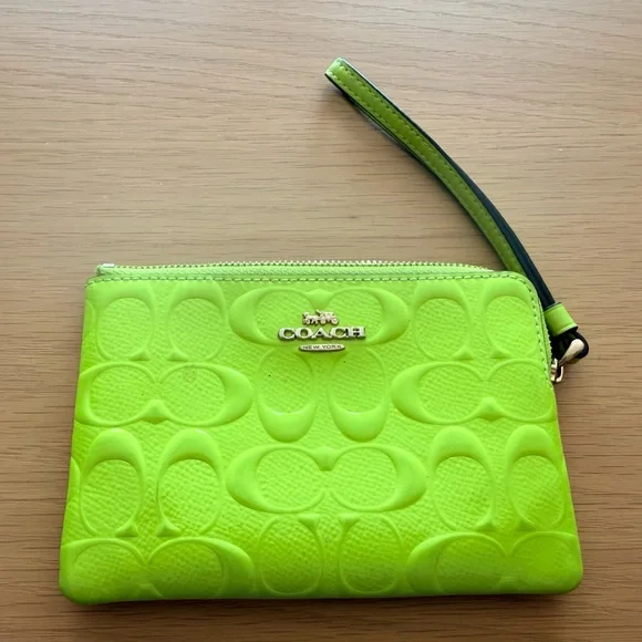 Coach Bright Lime Wristlet - Picture 1 of 3